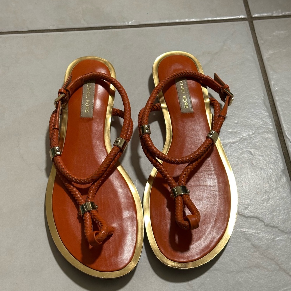 MICHAEL KORS Hartley Scorpius Thong Sandals Gold Size 8 med  MSRP $259 - Picture 2 of 12